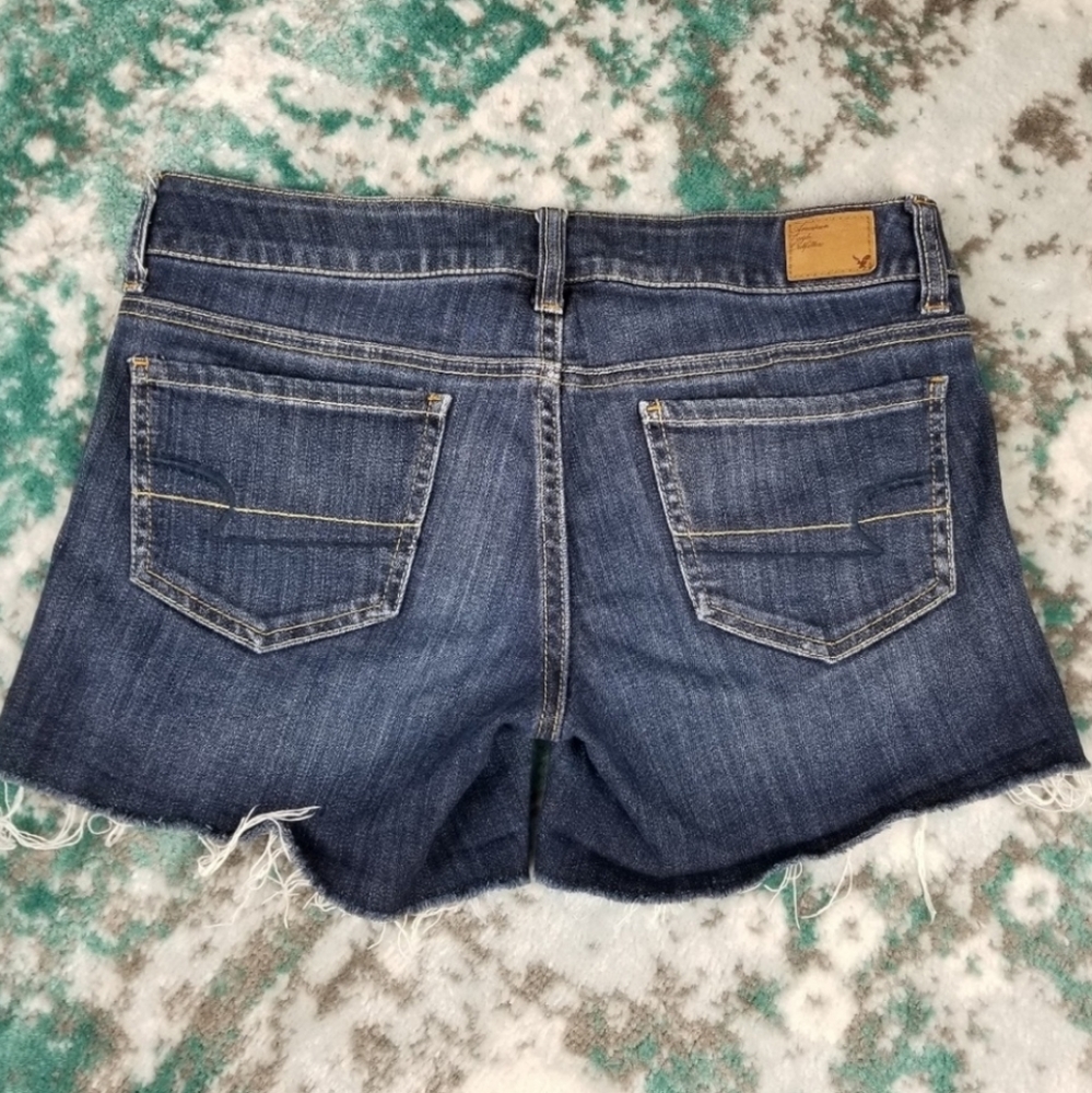 American Eagle| dark wash streach Jean shorts
6 - Picture 6 of 7